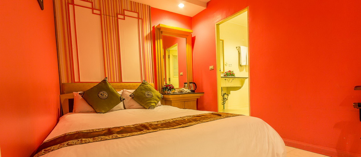 Sam's Lodge, a nice budget hotel in Bangkok, to all budget conscious travelers planning for a comfortable stay.